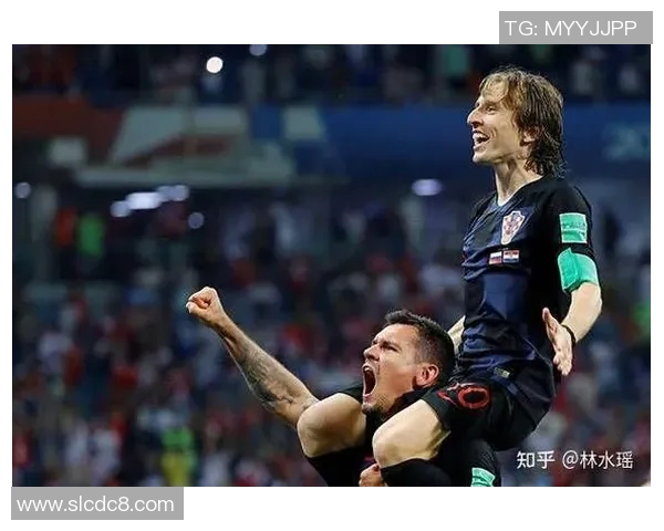 足球场上那些引爆激情的火爆球星盘点与背后故事解析